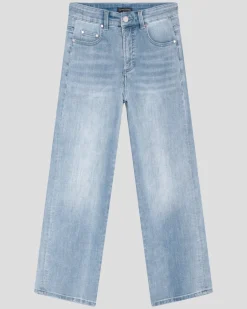 Universal Standard Bae Boyfriend Crop Jeans