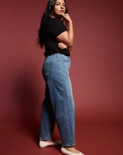 Universal Standard Dakota Twisted Leg Jeans