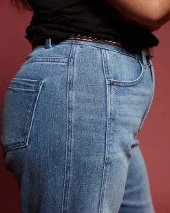Universal Standard Dakota Twisted Leg Jeans