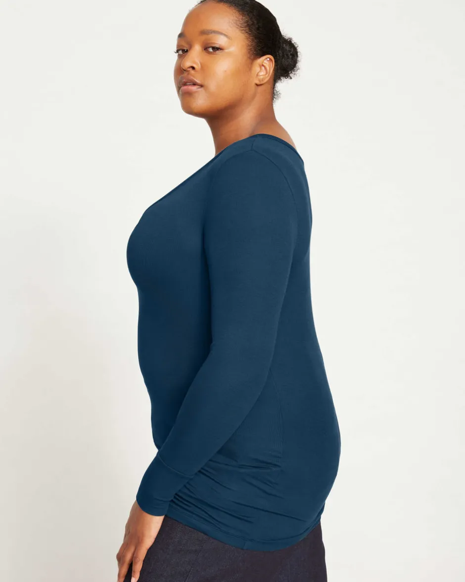 Universal Standard Foundation Long Sleeve V-Neck Tee