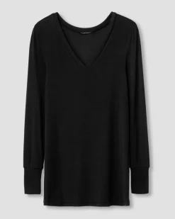 Universal Standard Foundation Long Sleeve V-Neck Tee