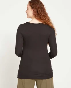 Universal Standard Foundation Long Sleeve V-Neck Tee