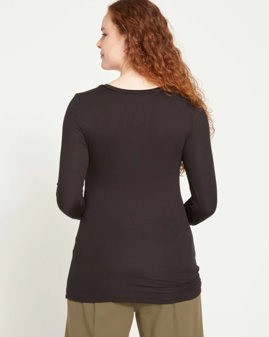 Universal Standard Foundation Long Sleeve V-Neck Tee