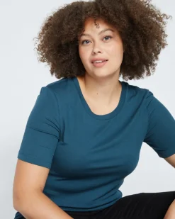 Universal Standard Foundation Short Sleeve Crew Neck Tee