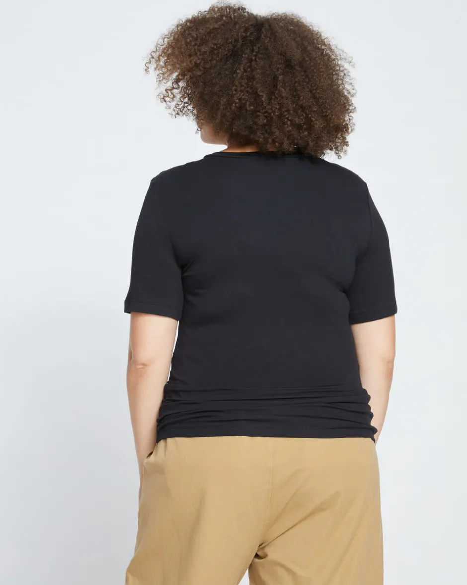 Universal Standard Foundation Short Sleeve Crew Neck Tee