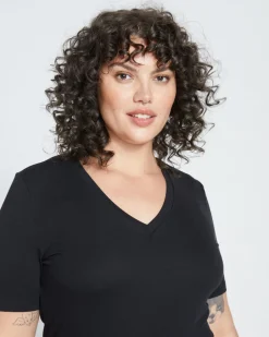 Universal Standard Foundation Short Sleeve V-Neck Tee