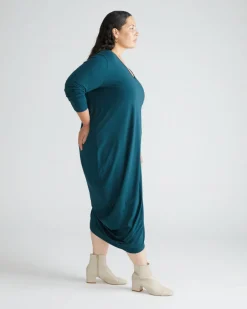 Universal Standard Iconic Long Sleeve V-Neck Geneva Dress