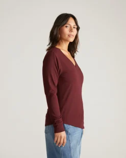 Universal Standard Long Sleeve V Rex