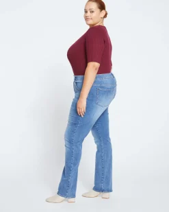 Universal Standard Marne Bootcut Jeans 32 inch