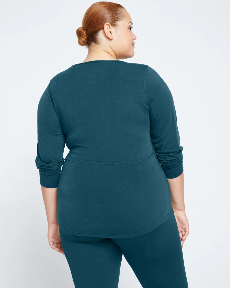 Universal Standard Mia Long Sleeve Movement Tee