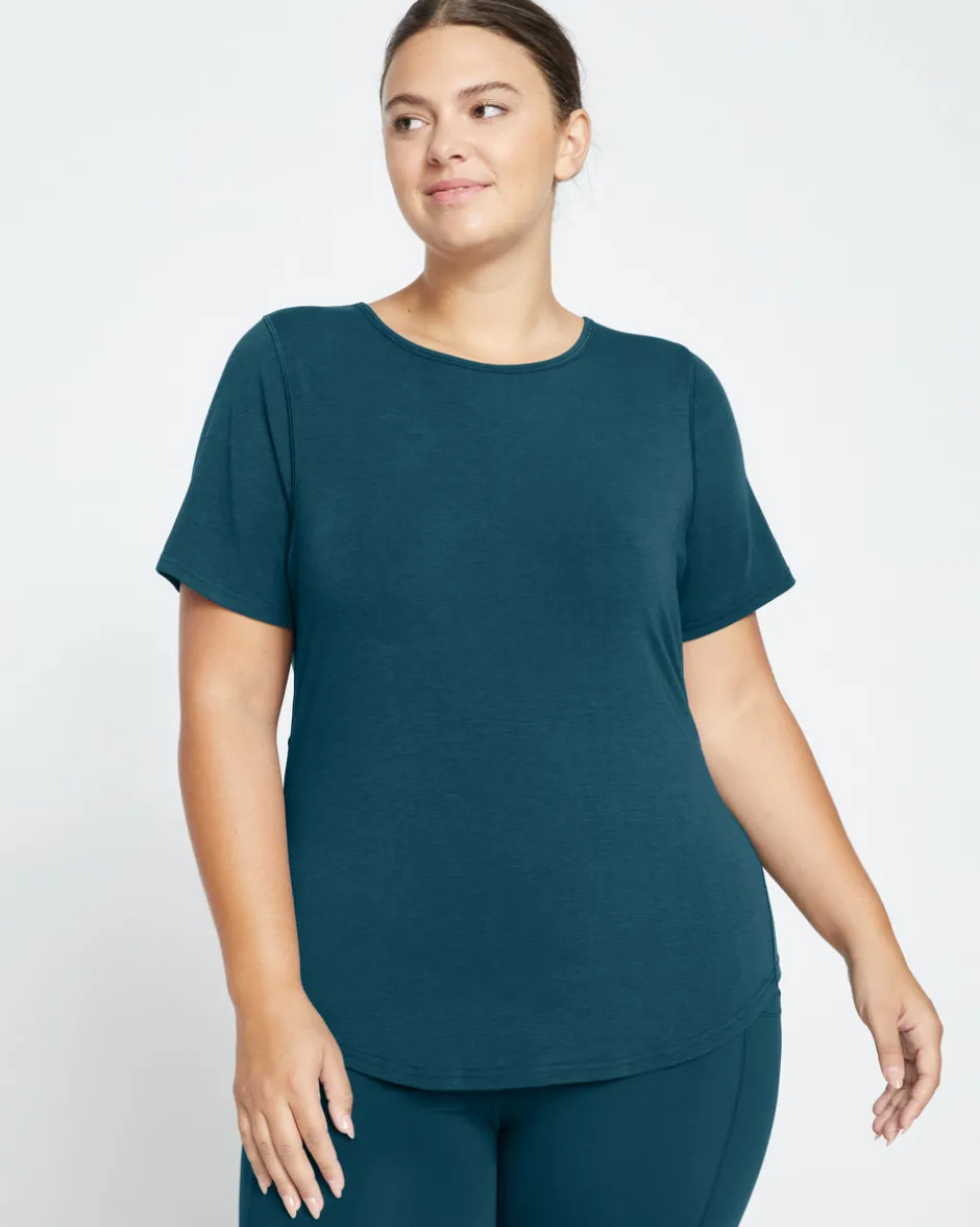 Universal Standard Mia Movement Tee