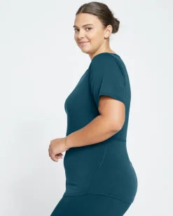 Universal Standard Mia Movement Tee