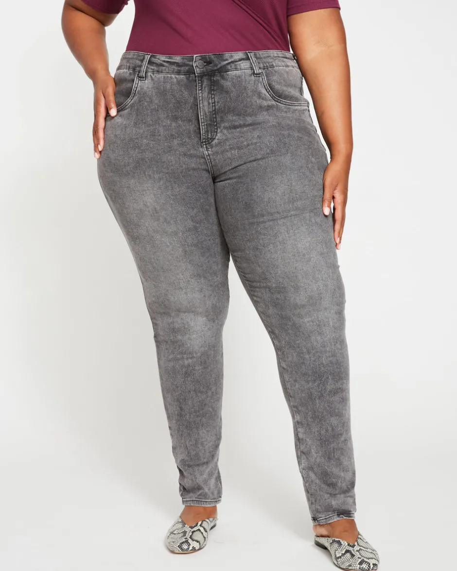 Universal Standard Seine High Rise Skinny Jeans 32 Inch