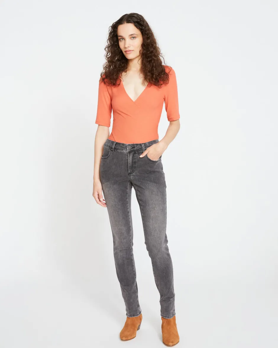 Universal Standard Seine Mid Rise Skinny Jeans 32 Inch